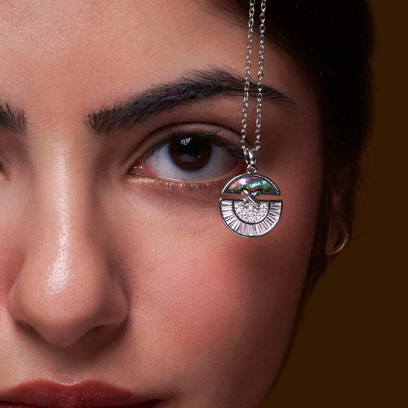 Fashion on sale jewellery chains