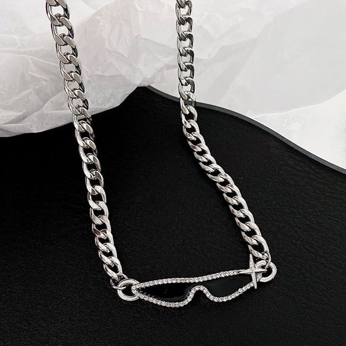 Fashion Focal Chain