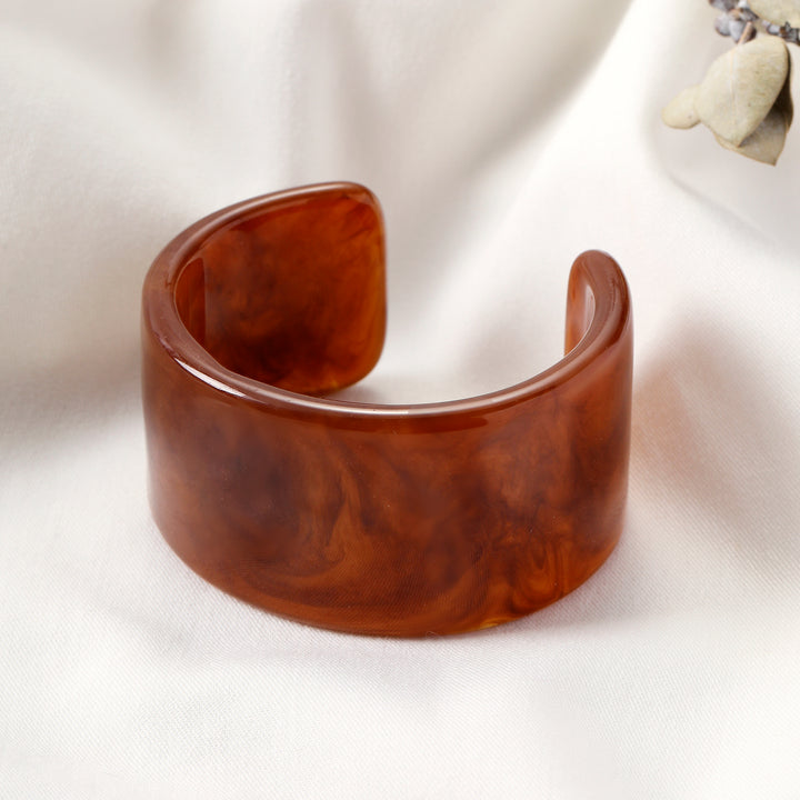Honey Sculpted Bangle