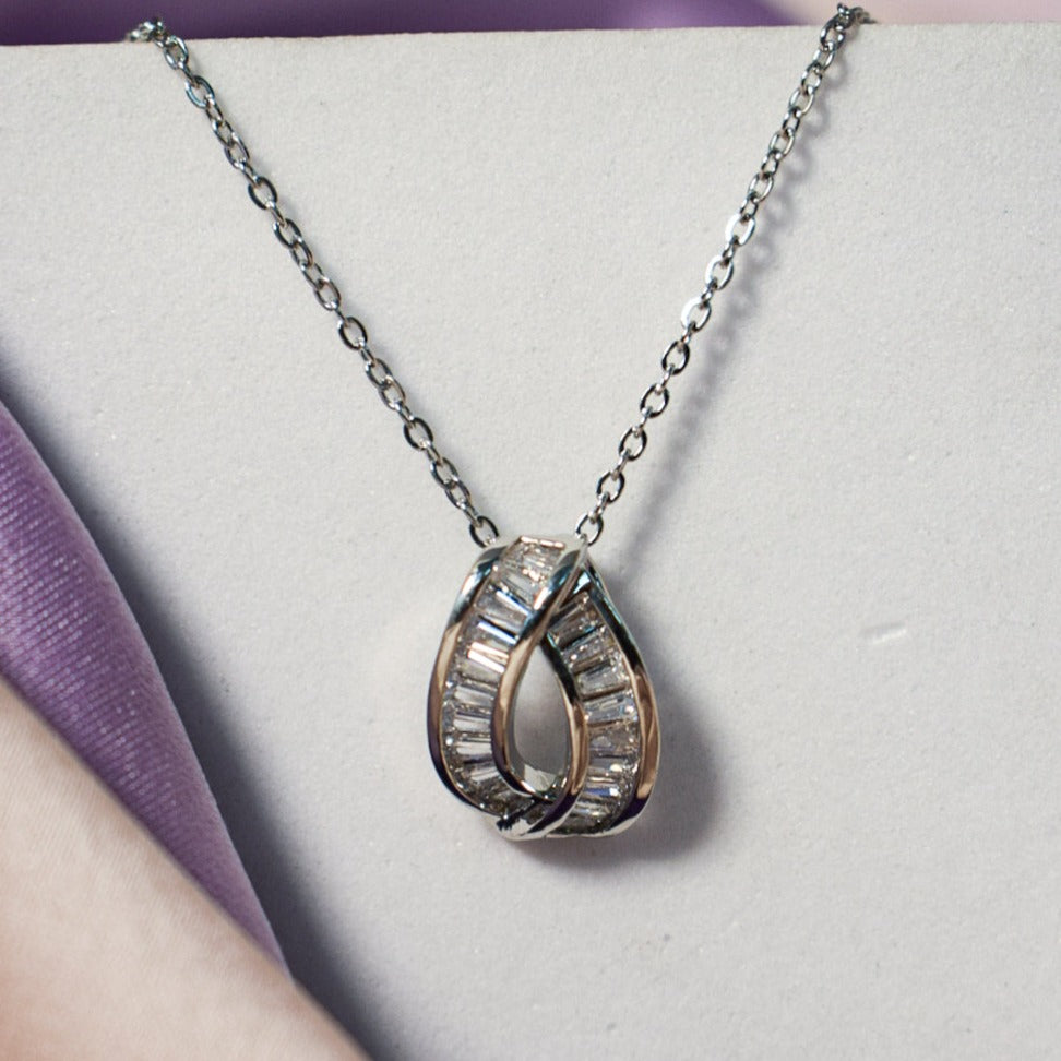 Effortless Glamour Silver Strand Necklace Salty