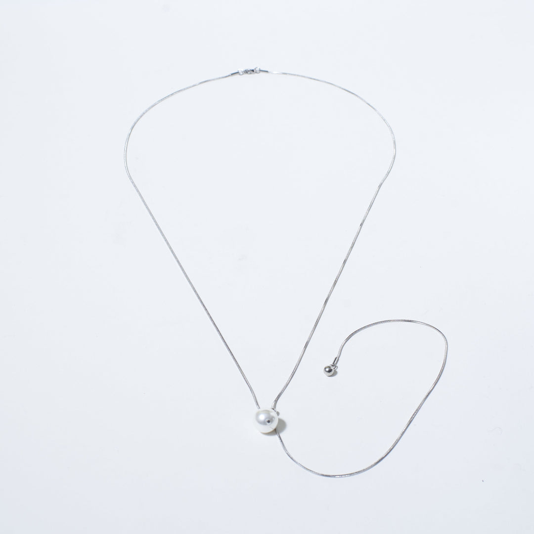 Elegant Silver Swirl Tassel Chain