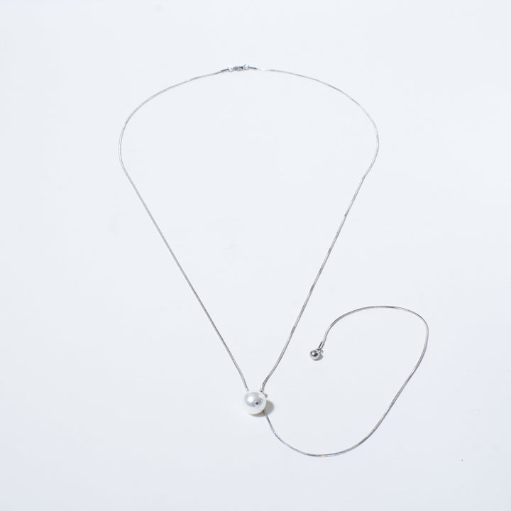 Elegant Silver Swirl Tassel Chain