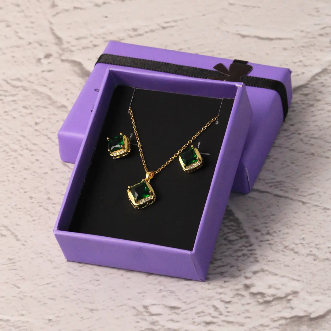 Emerald Fancy Earrings and Necklace Set