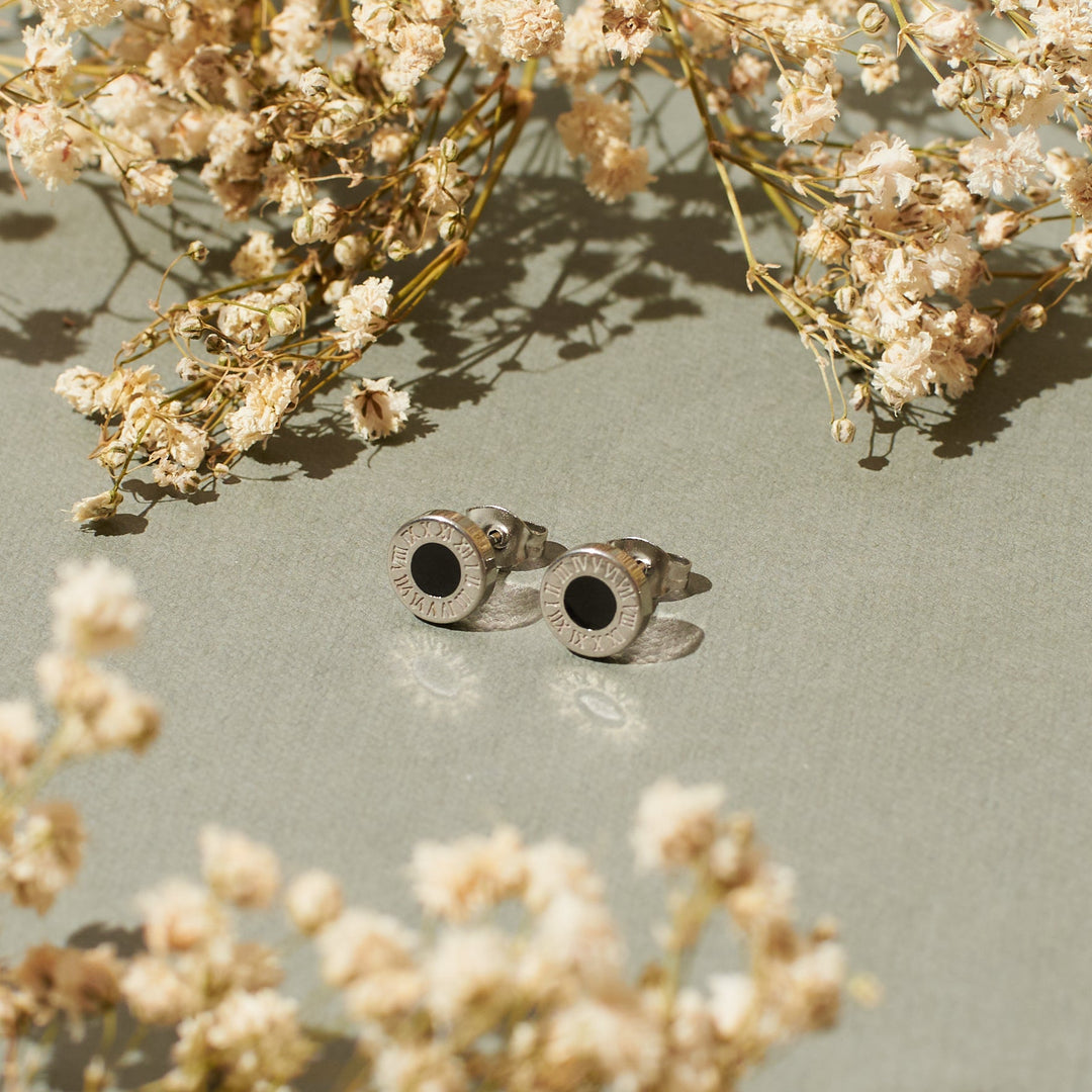 Minimal Dot Studs