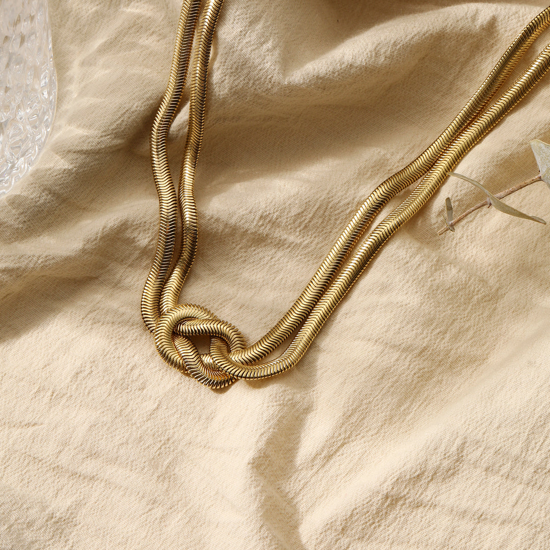 Urban Twist Necklace