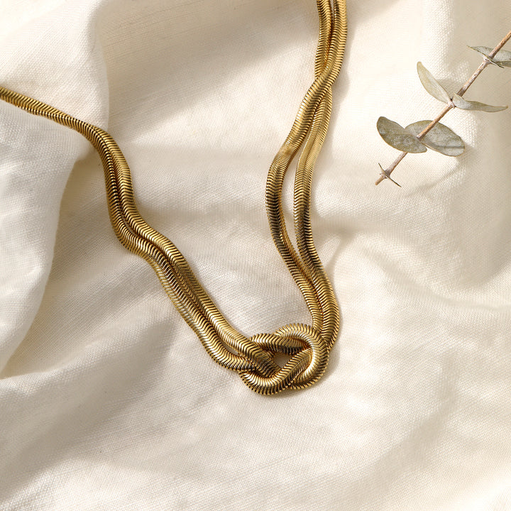 Urban Twist Necklace