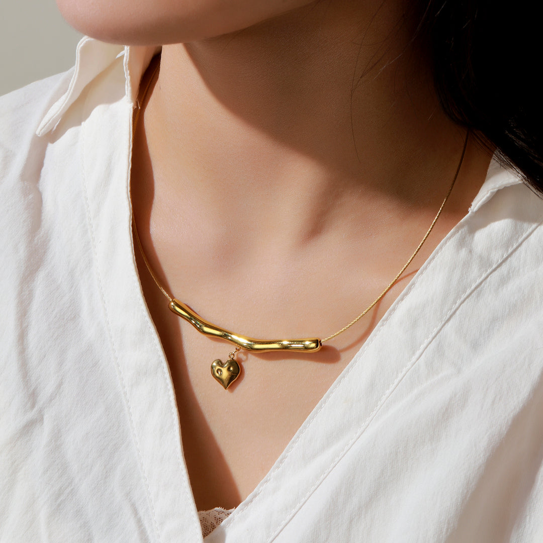 Étoile Heart Necklet