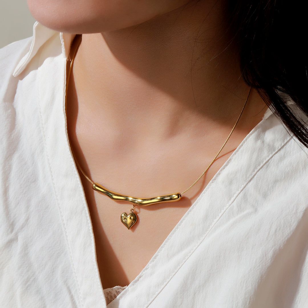 Étoile Heart Necklet