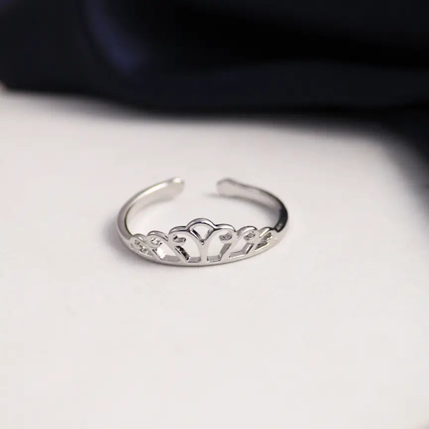 Queen studded Silver ring