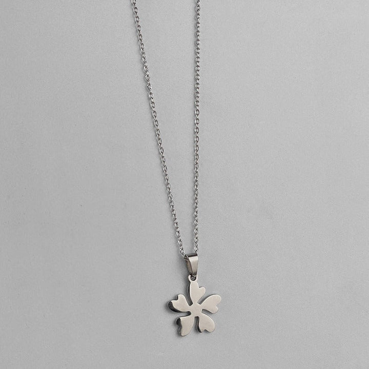 Leafy Loomed Silver Chain