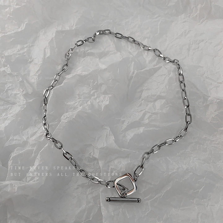 Minimal Toggle Silver Chain