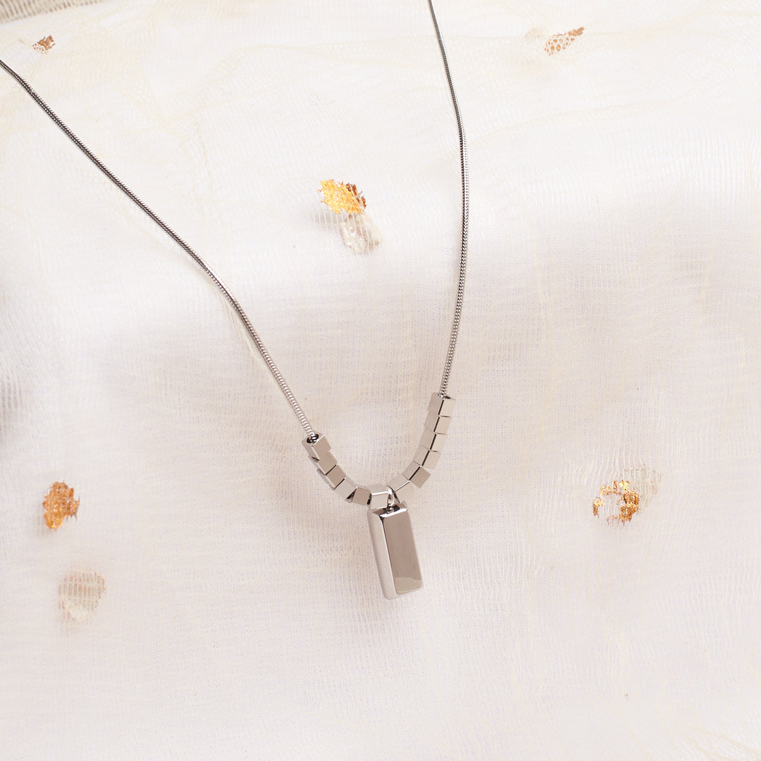 Effortless Love Link Necklace - Silver
