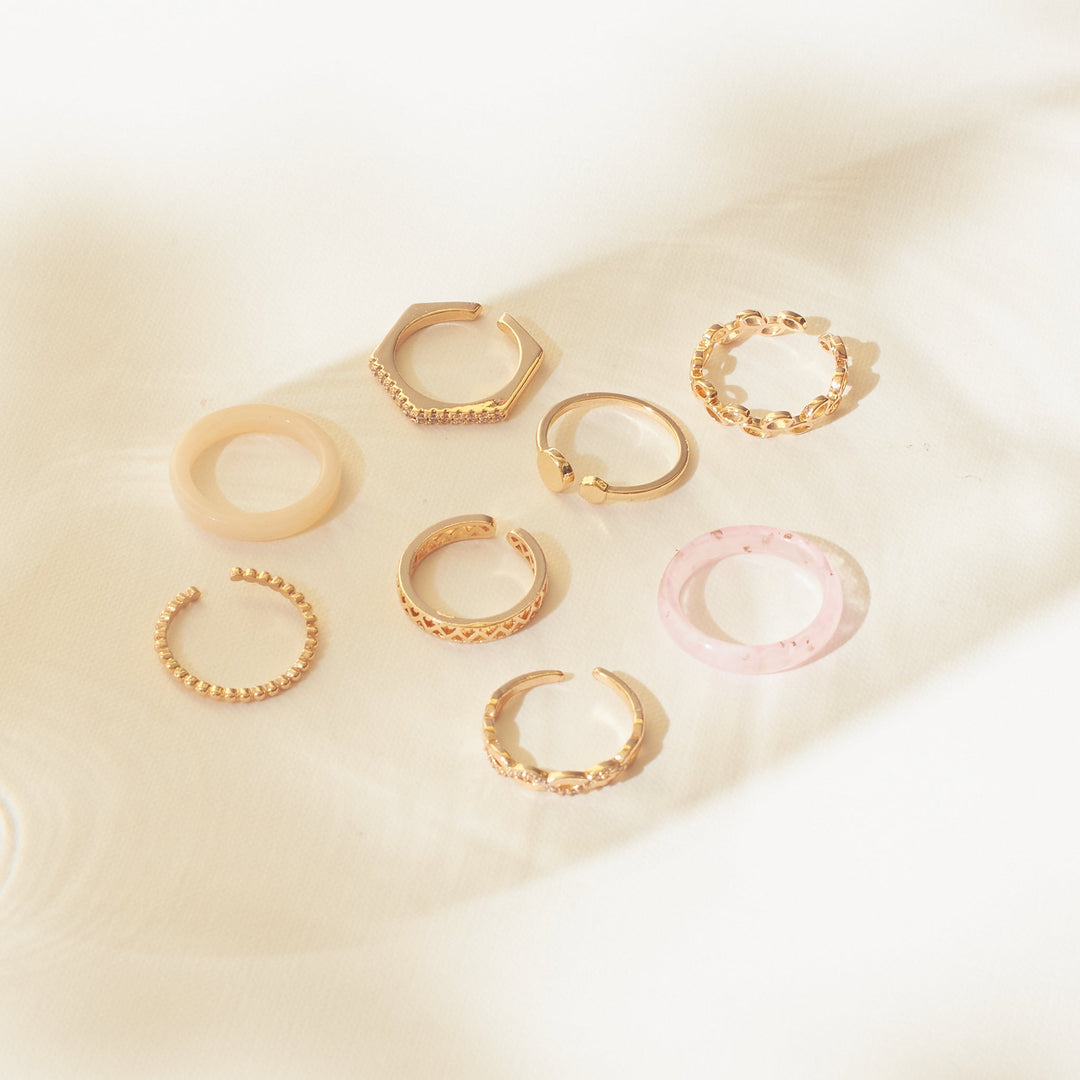 Set Of 8 Urban Chic Rings