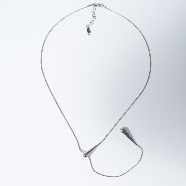 Silken Lariat Necklace