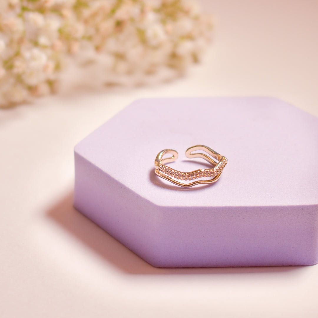 Twirl Golden Ring Salty