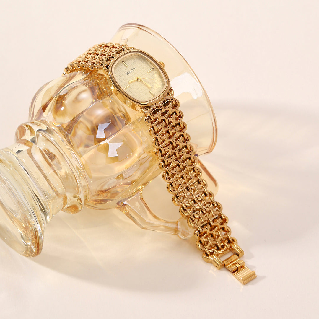 Oval White Textured Dial Mesh Bracelet Watch for Women