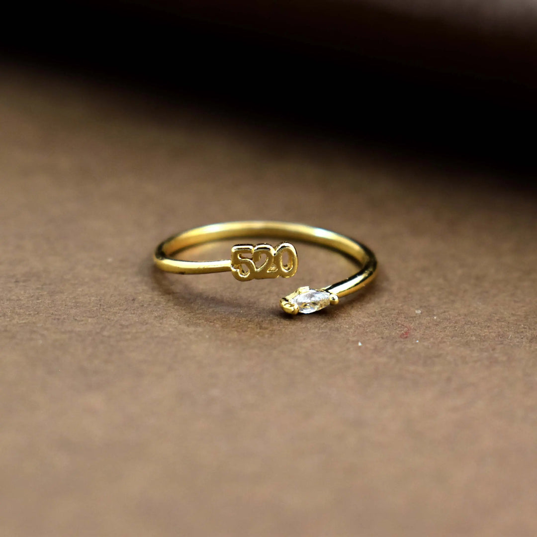 Numeric 520 gold ring