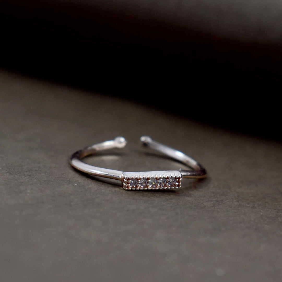 Crystal bar rose-gold ring