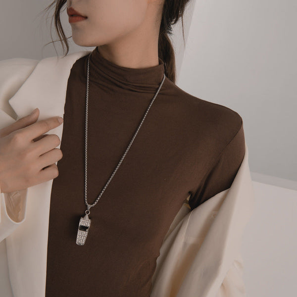 Skipper Hiss Silver Pendant