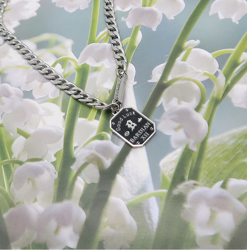 Stylish Player Necklace | Salty