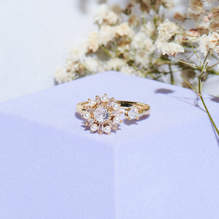 Flower Spinner Golden Ring