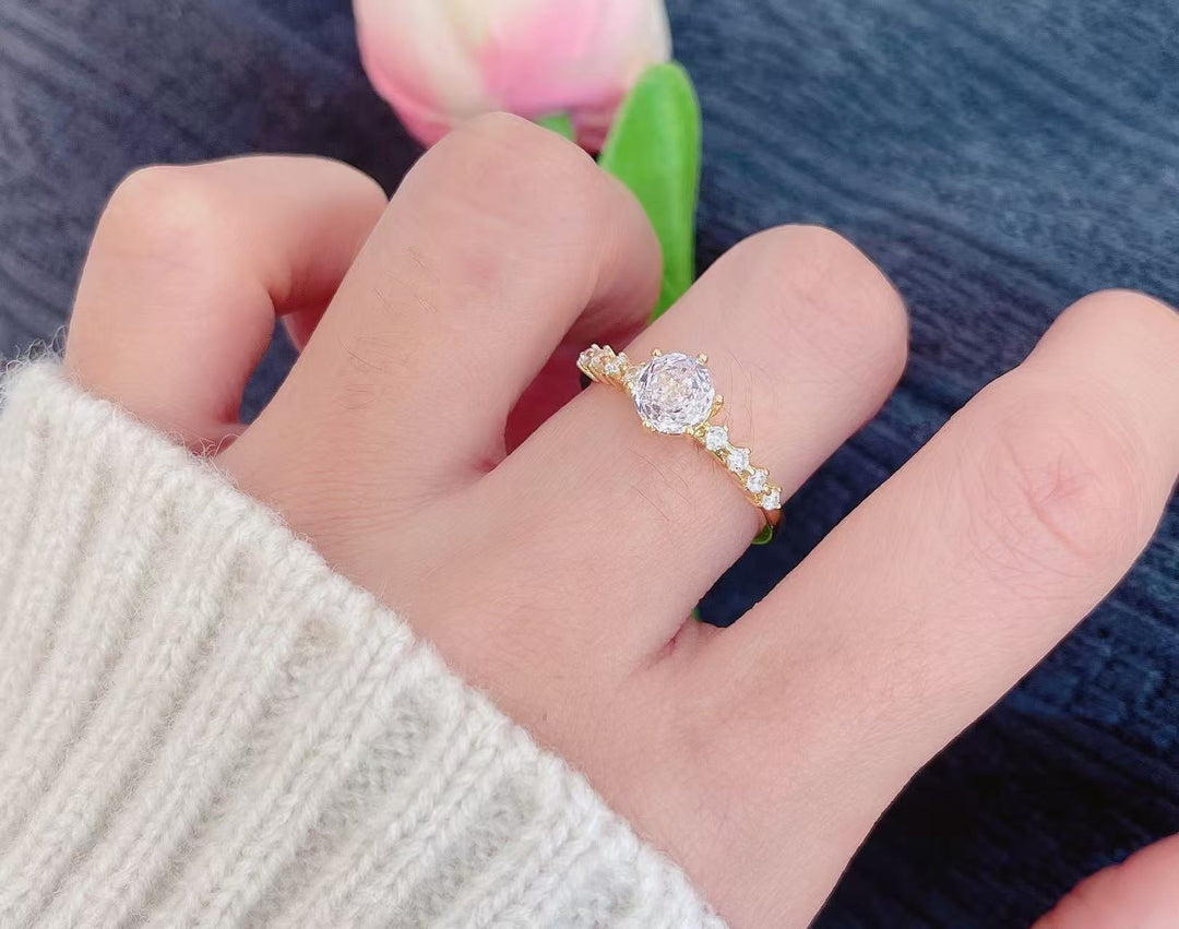 Luna Promise Spark Ring