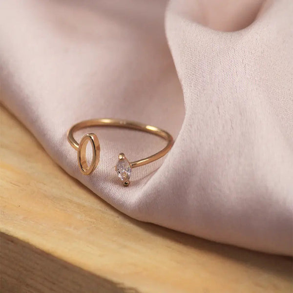 Aesthetic Golden Diamond Band