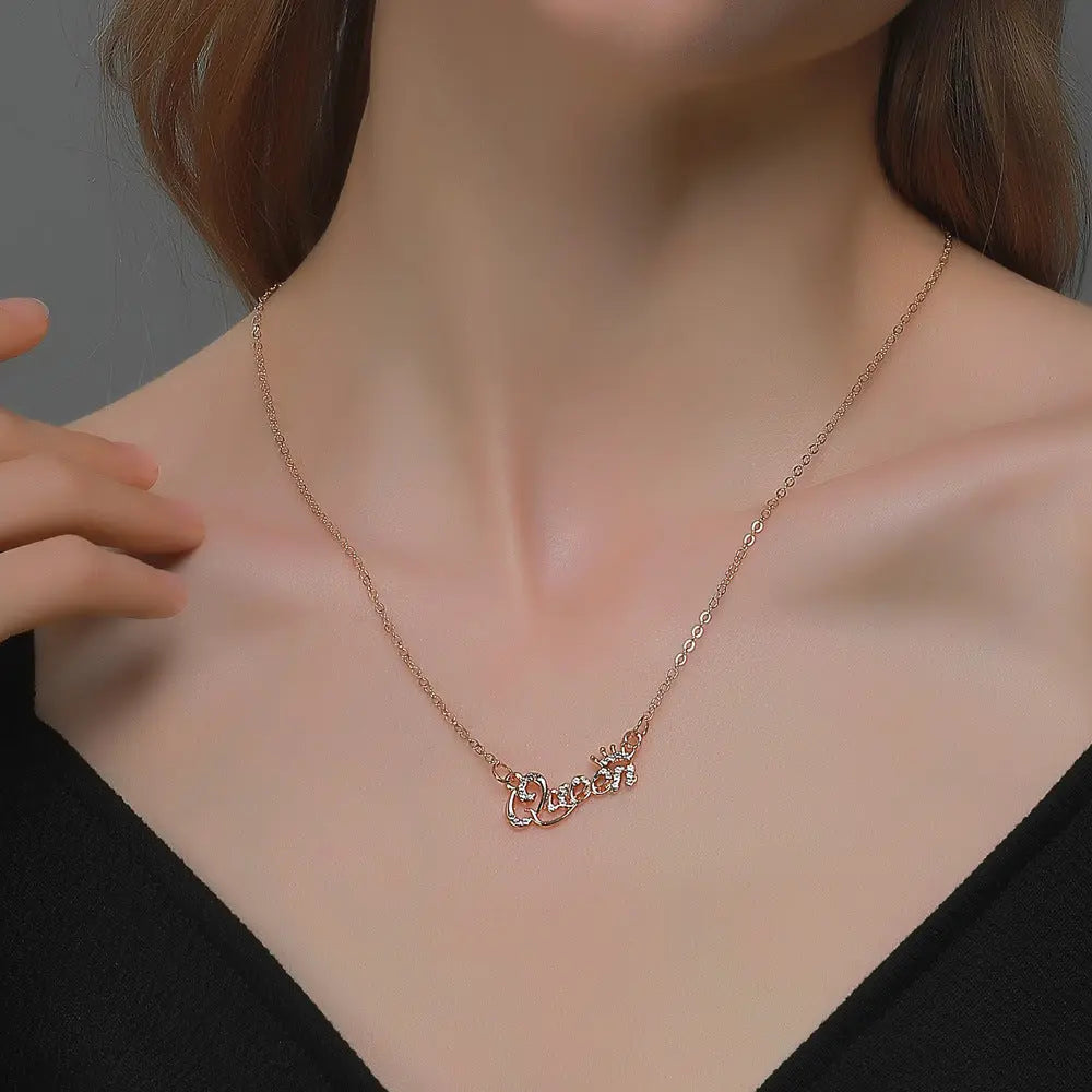 Am A 'Queen' Charm Necklace - Salty Accessories