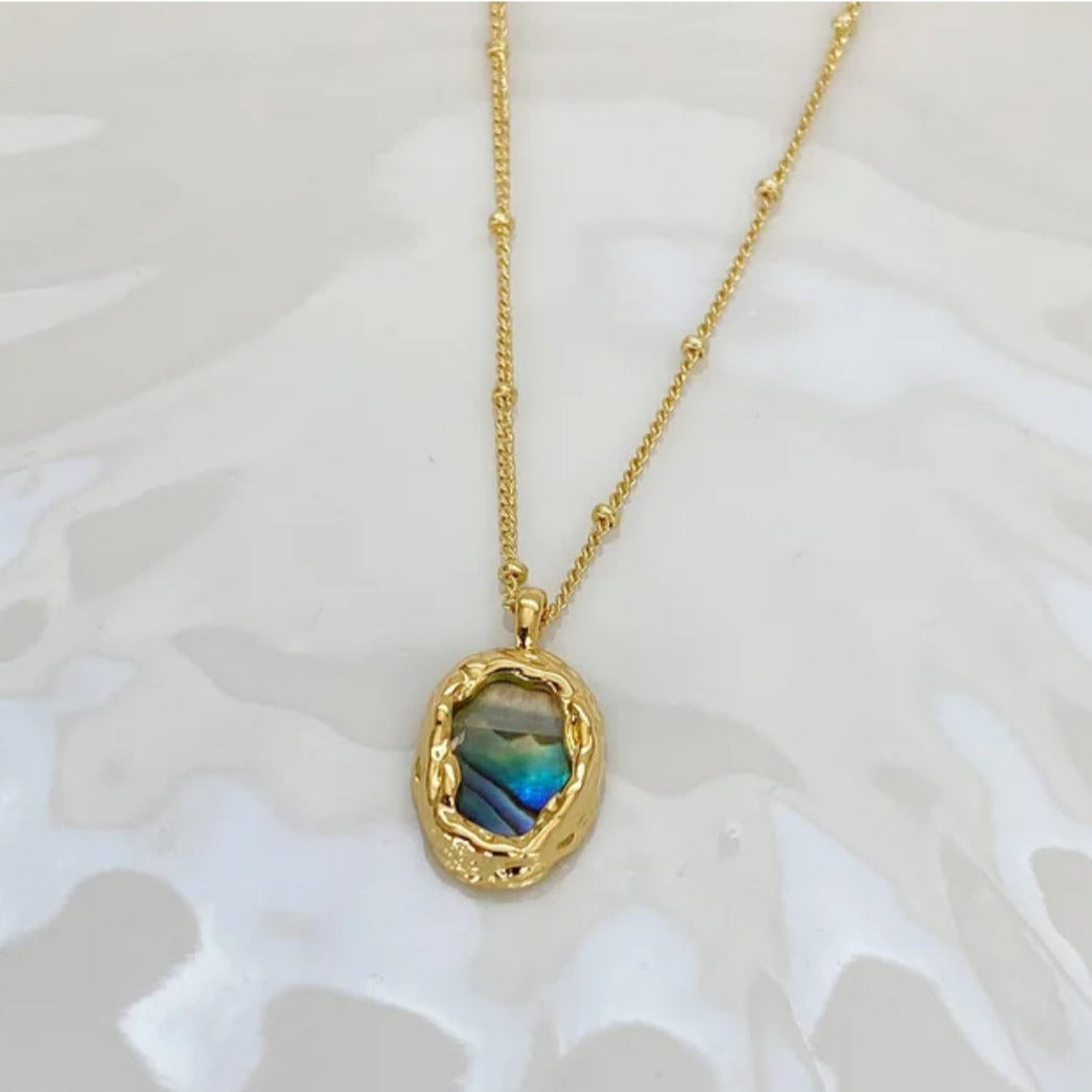 Antique Gold Mystic Magical Crystal Necklace - Salty Accessories