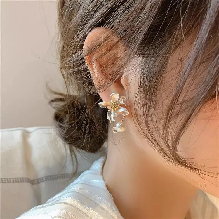 Asymmetric Acrylic Flower Twisted Earrings