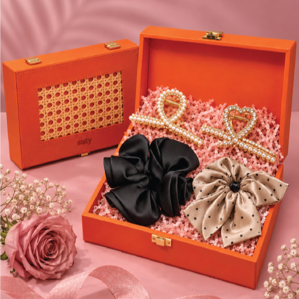Friends Who Make Every Moment Magical Gift Box for Bridesmaid&
