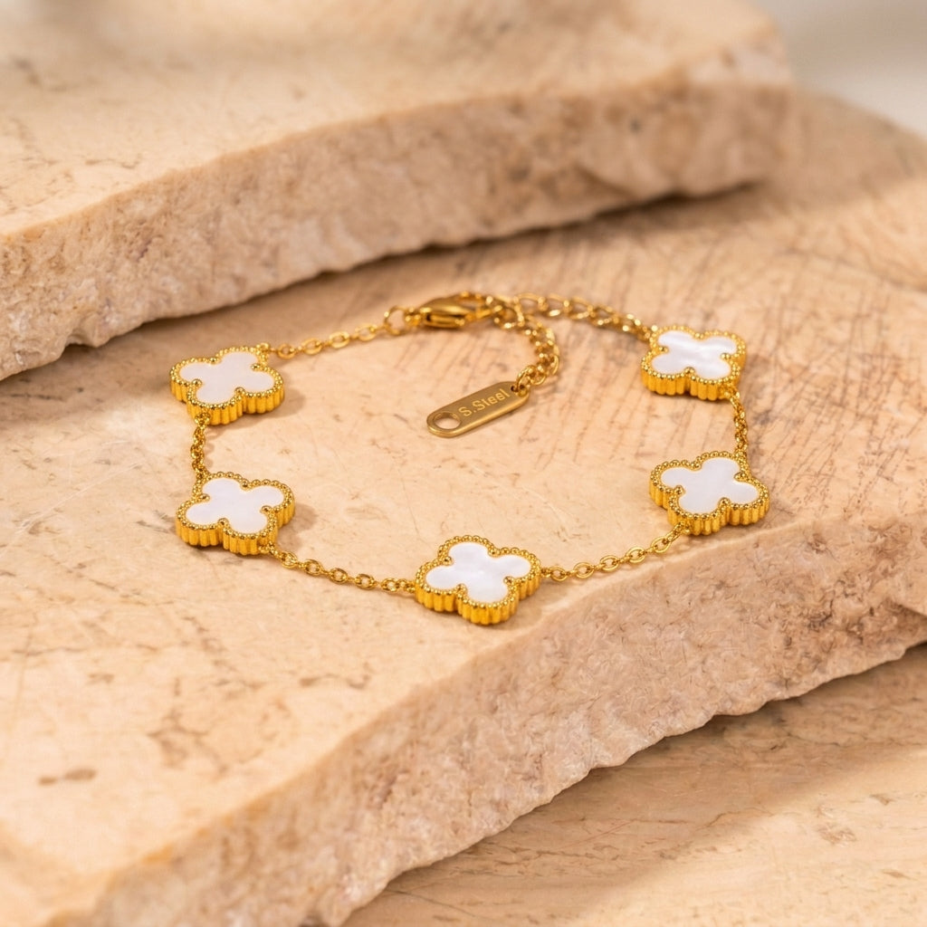 White Clover Duo Jewellery Set