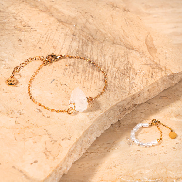 Aurum White Stone Bracelet & MInimal Ring Set
