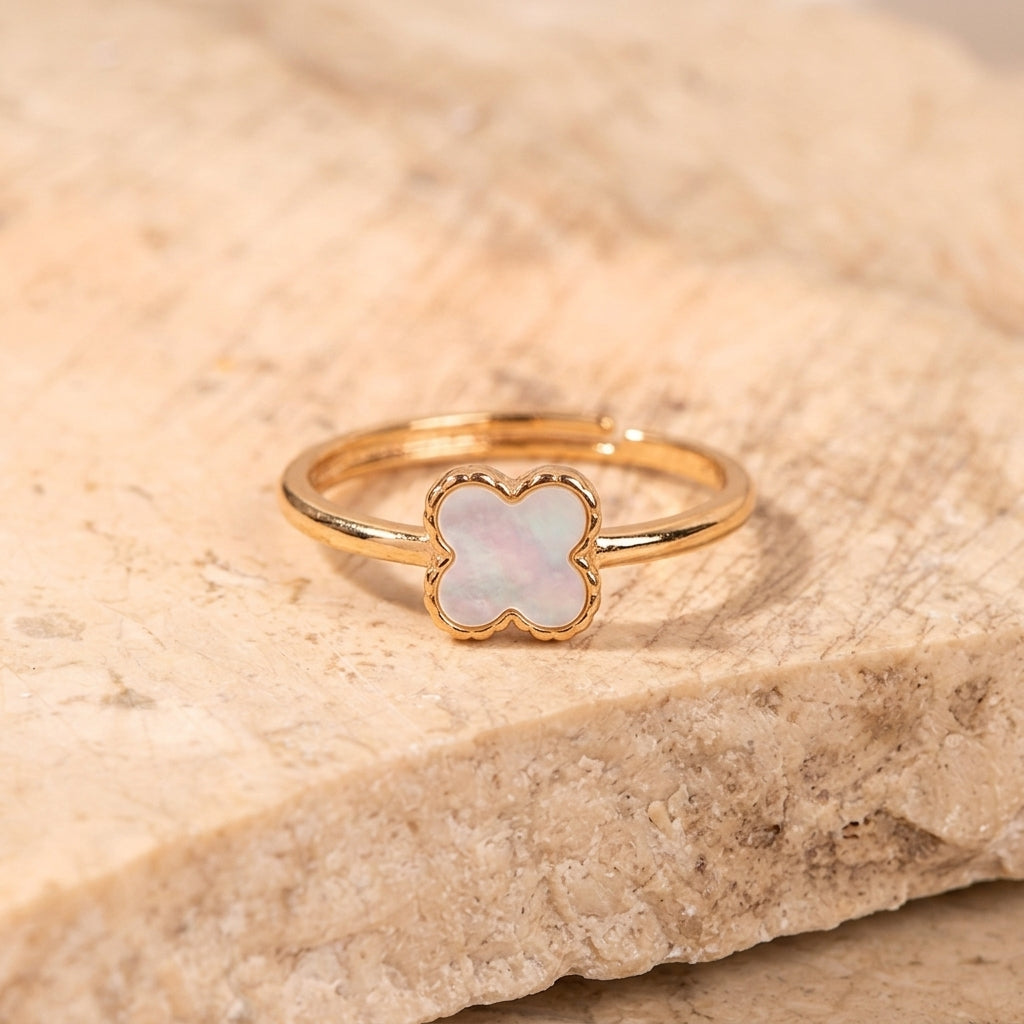 White Clover Duo Jewellery Set