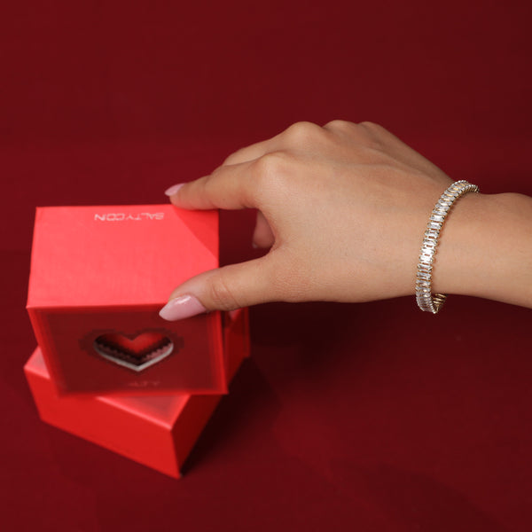 Glimmer Diamond Tennis Bracelet With Valentine Box