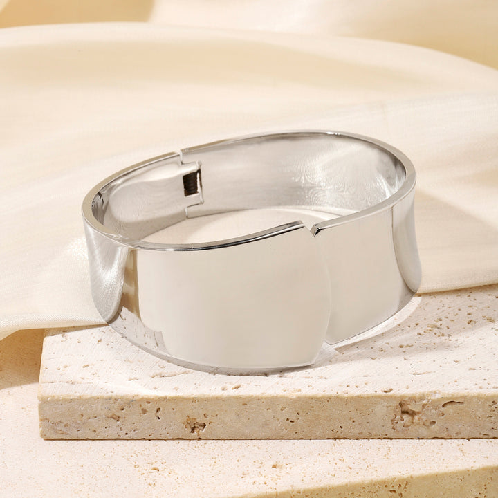 Luxe Radiance Silver Cuff - Salty Accessories