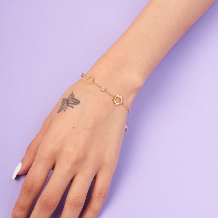 Stellar Elegance  Gold Bracelet