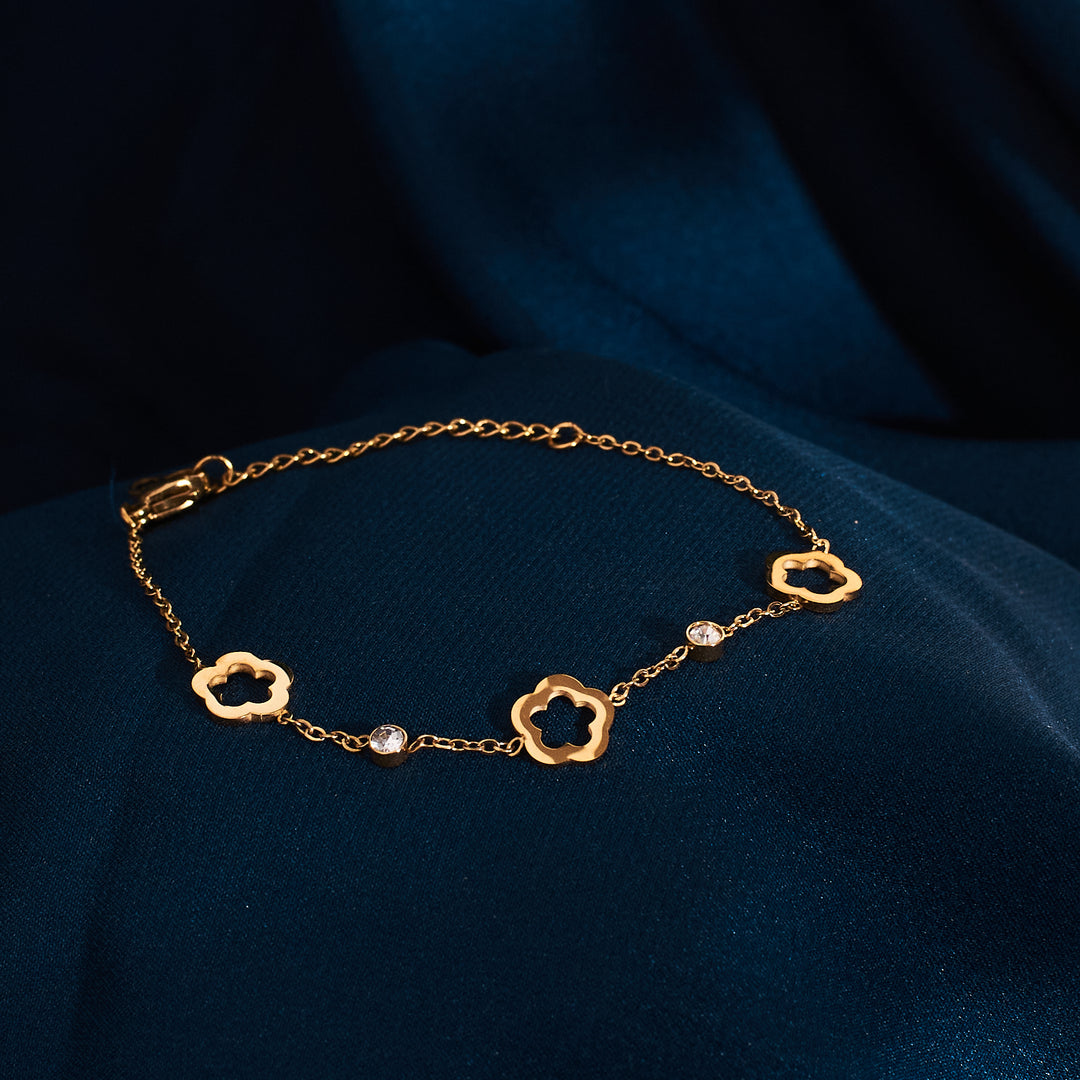 Stellar Elegance  Gold Bracelet