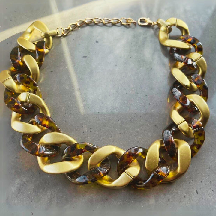 Modern Gold Design Necklace