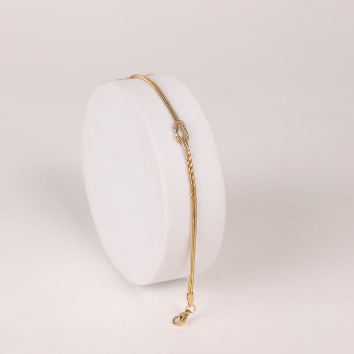 Linked by Love Knot Bracelet - Gold