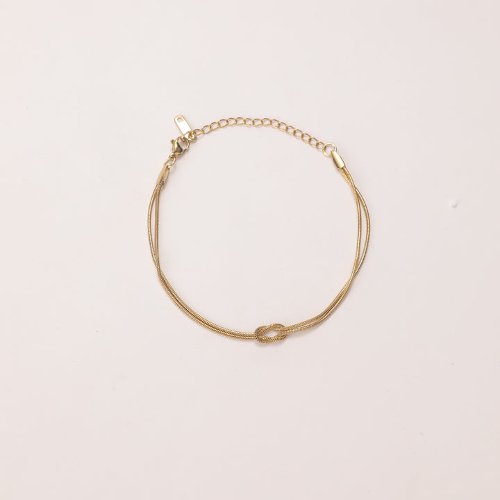 Linked by Love Knot Bracelet - Gold