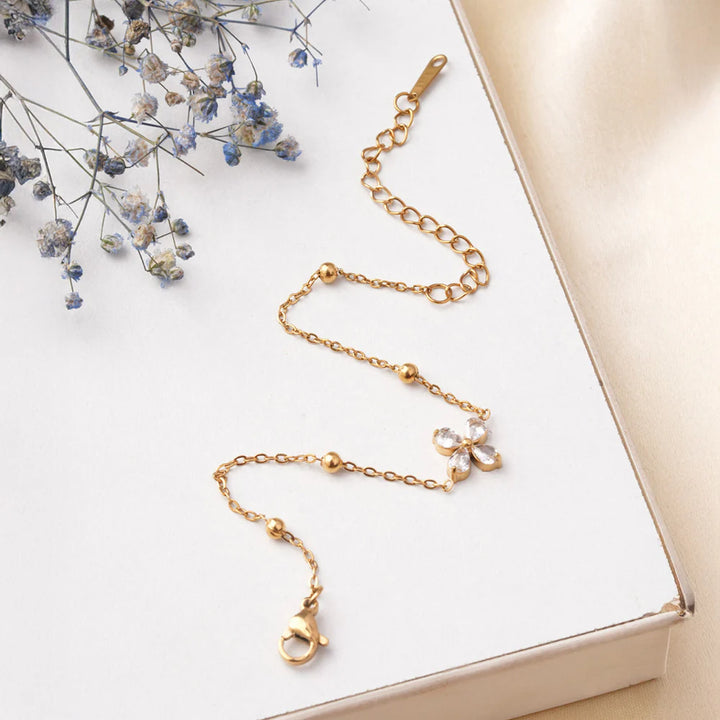 Clear Bloom Bracelet