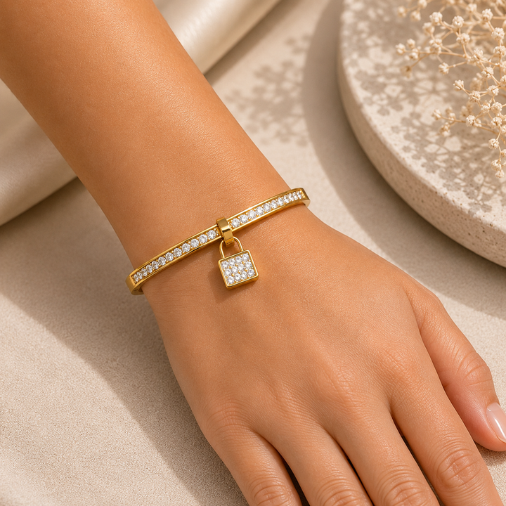 Luxe Lock Bracelet - Gold