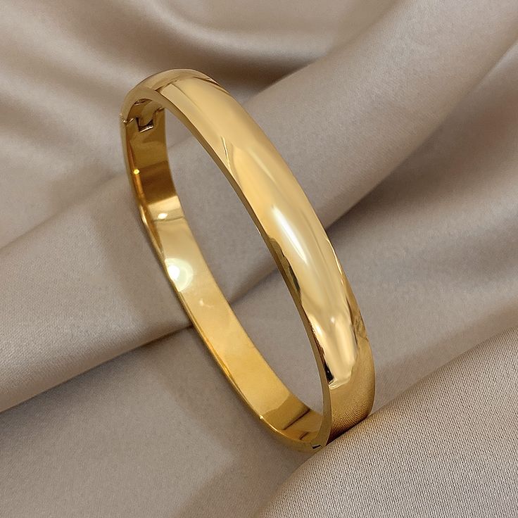 Golden Classic Bracelet