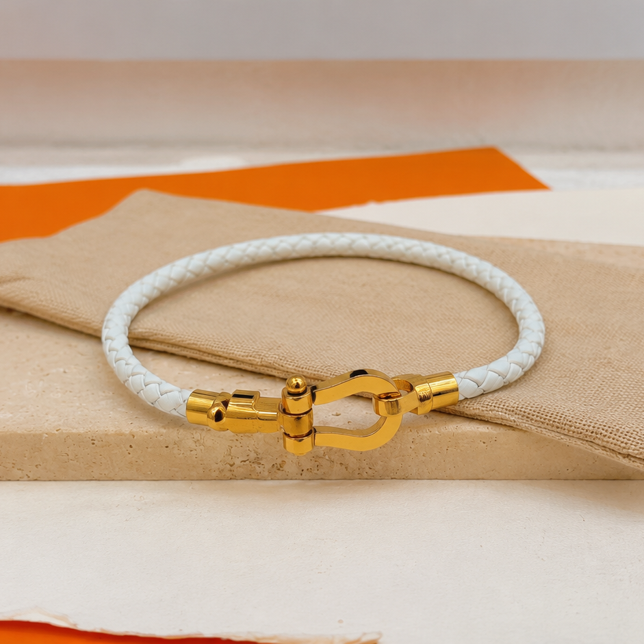 Onyx Shackle Cord Bracelet - White