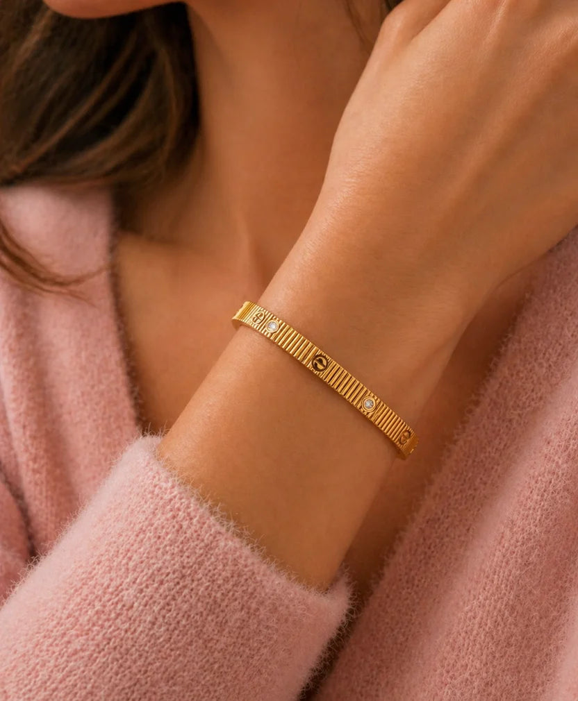 Gleam Line Bracelet