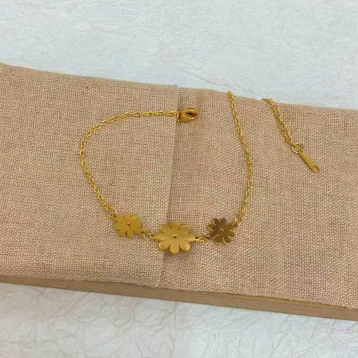 Golden Daisy Minimal Bracelet