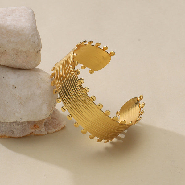 Elara Ribbed Rounded Edge Cuff