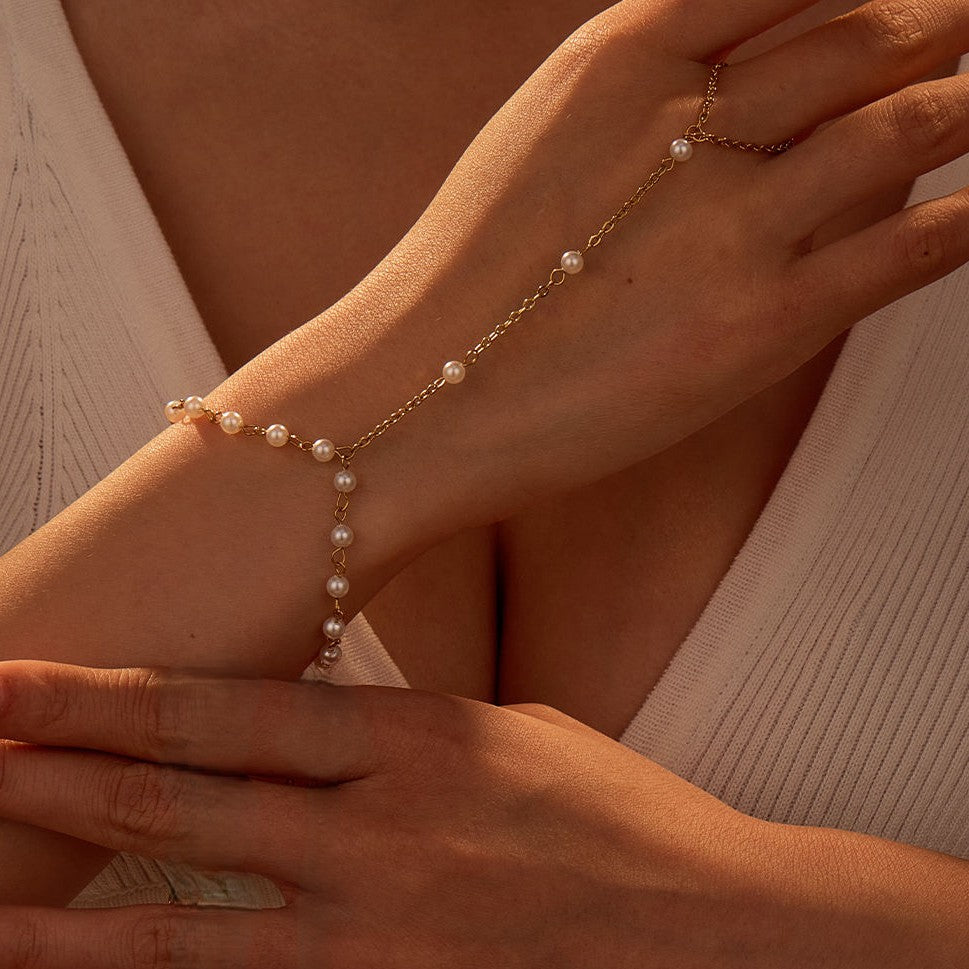 Pearlglow Hand Chain
