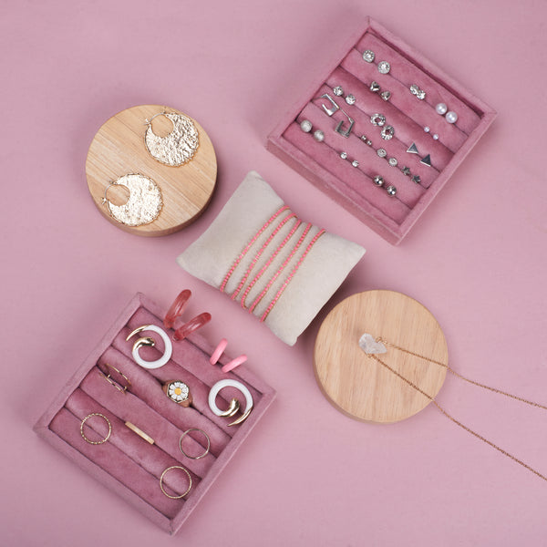 First-Of-Its-Kind Luxury Set of 32 Jewellery Combo